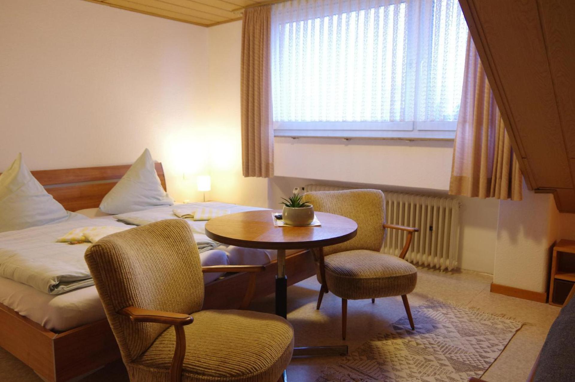 Privat-Pension-Doemens Aix-la-Chapelle Chambre photo